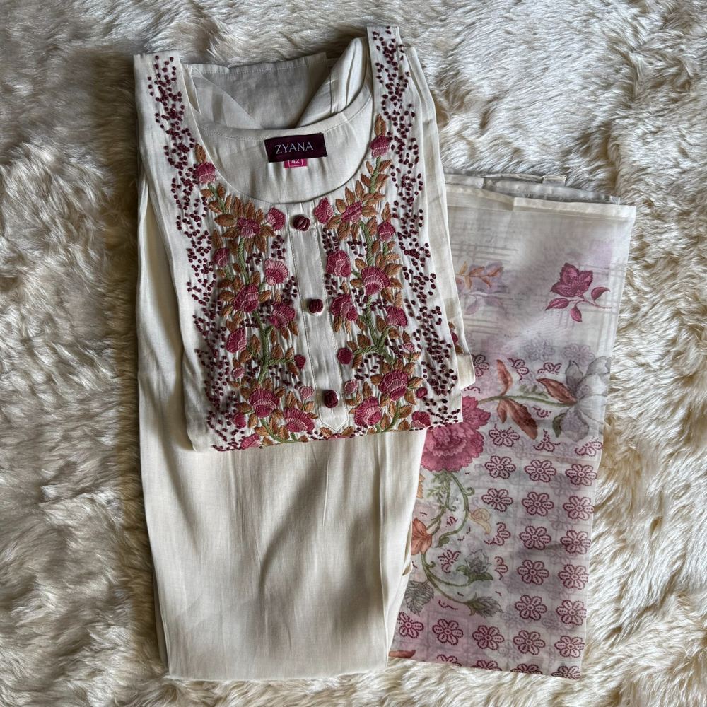 Off White Floral Embroidered Festive Kurta Set