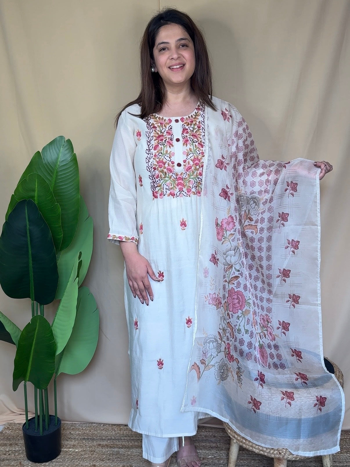 Off White Floral Embroidered Festive Kurta Set
